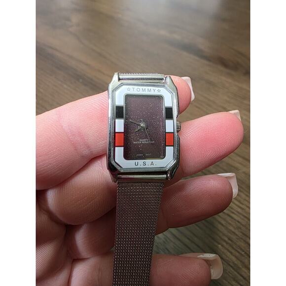 Tommy Hilfiger Tank Watch Women 21mm Silver Tone - Picture 4 of 16